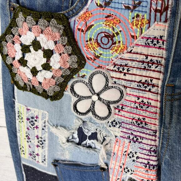 Urban Outfitters BDG Jeans Womens Size 24 Patchwork Flare Indigo Raw Hem Funky - Picture 8 of 16